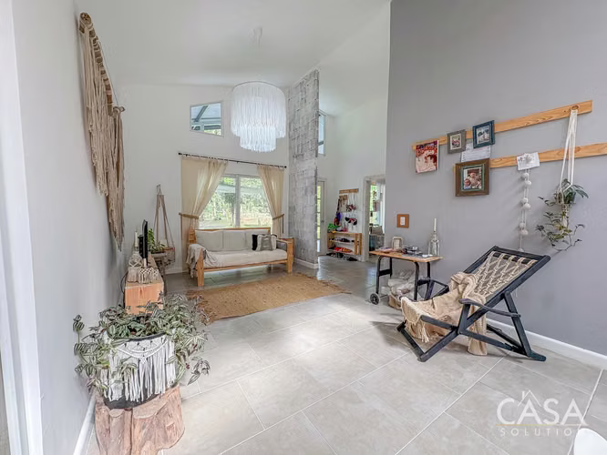 Bonita Casa Estilo Boho en venta en Dos Rios, Cerca de Boquete y David