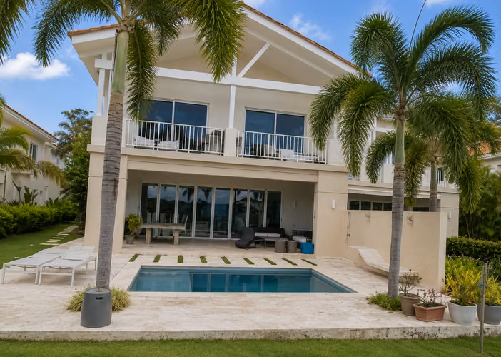 Venta de Casa en Buenaventura, 873m² de terreno y 637m² de construcción