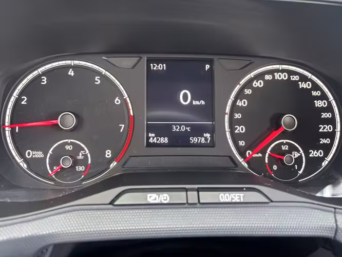 VOLKSWAGEN T CROSS