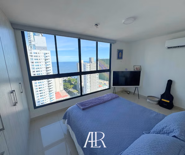 Alquilo apartamento con Línea Blanca en Bella Vista-piso alto