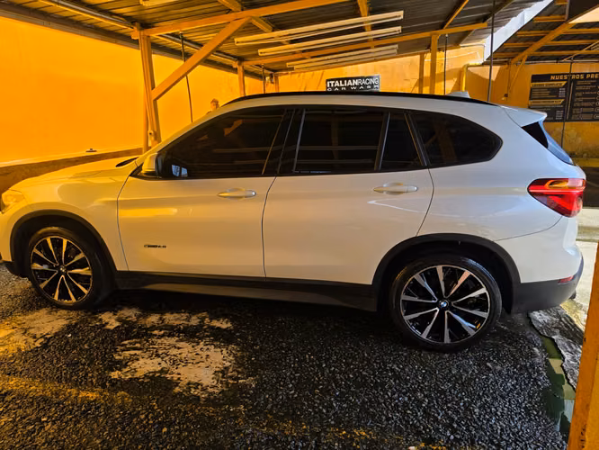 BMW X1 2018 | 73,000 km | Rines 19" | Excelente Estado | $9500