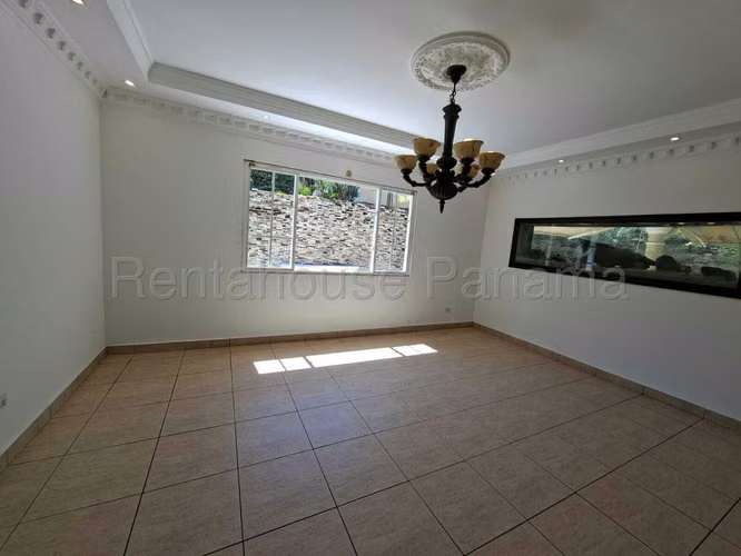 Se Vende Casa en Costa del Este LA26-6634