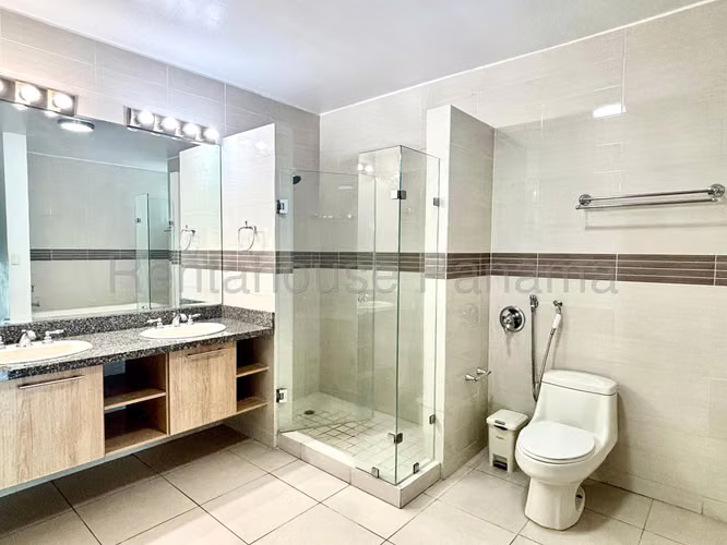 Se Vende Apartamento en San Francisco LA26-8767