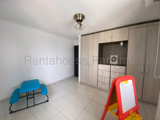Se Vende Apartamento en Hato Pintado LA26-8770