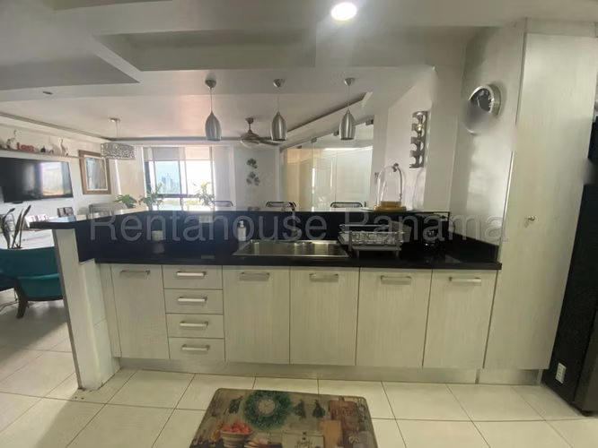 Se Vende Apartamento en Hato Pintado LA26-8770