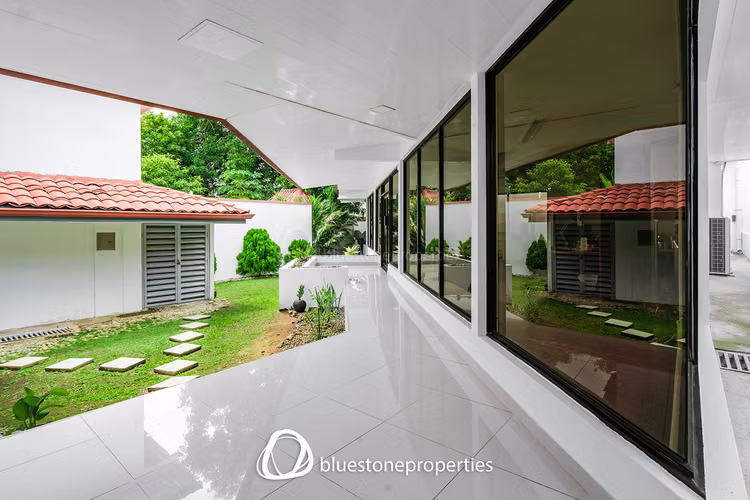 Los Angeles – Casa Comercial – 403mts2 – 595,000