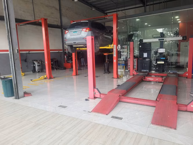 VENDO NEGOCIO DE TALLER OPERATIVO DE MECANICA CON EXCELENTE UBICACION