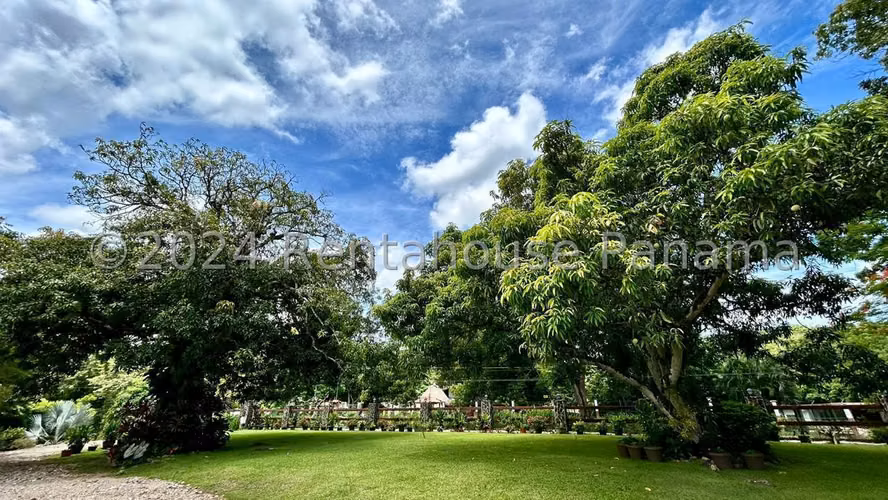 Venta De Casa En Penonomé KC