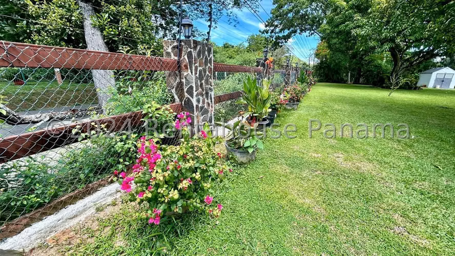 Venta De Casa En Penonomé KC