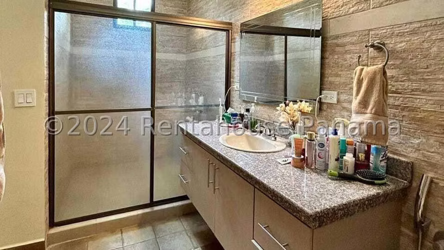 Venta De Casa En Penonomé KC