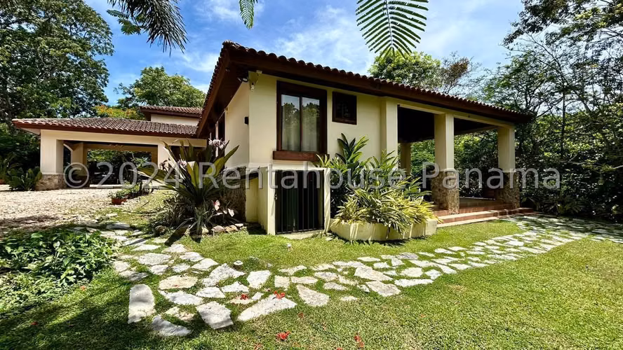 Venta De Casa En Penonomé KC