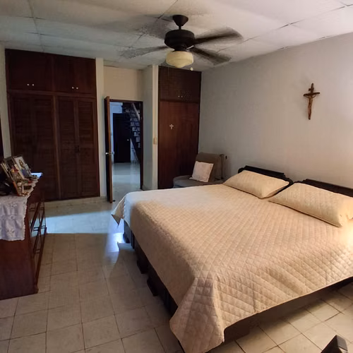 VENDO EN SAN FRANCISCO GRAN RESIDENCIA IDEAL PARA UN HOGAR DE ANCIANOS - Imagen 6