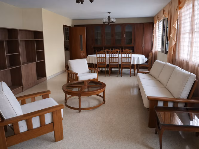 VENDO EN SAN FRANCISCO GRAN RESIDENCIA IDEAL PARA UN HOGAR DE ANCIANOS - Imagen 2