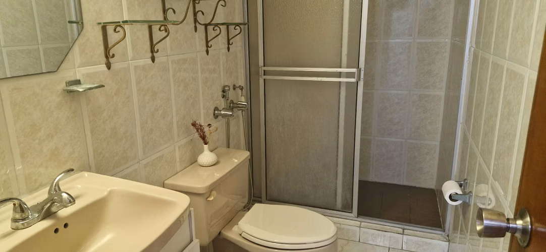 VENDO EN SAN FRANCISCO GRAN RESIDENCIA IDEAL PARA UN HOGAR DE ANCIANOS - Imagen 12