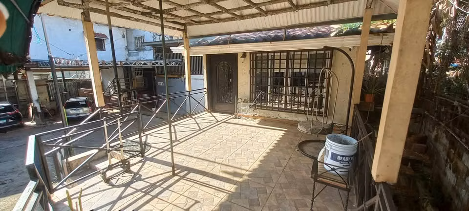 Casa en Venta con Galeras/ Pueblo Nuevo