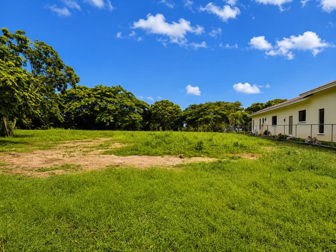 Venta de Terreno en Buenaventura, Fairways, 2,085m²