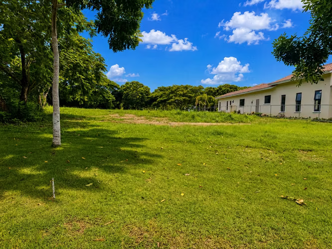 Venta de Terreno en Buenaventura, Fairways, 2,085m²
