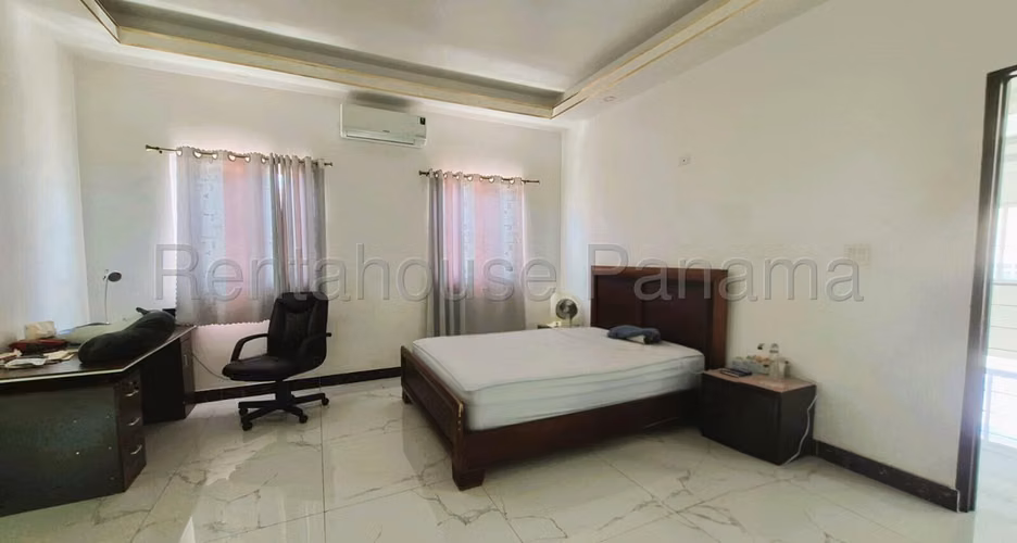 Venta De Casa En Altos De Panama KC