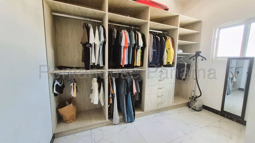 Venta De Casa En Altos De Panama KC