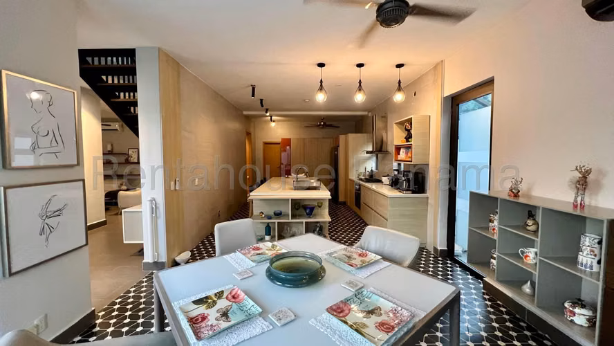 Venta De Casa En Altos De Panama KC