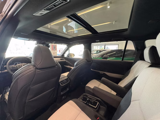 2026 LEXUS TX500 F SPORT - Imagen 11