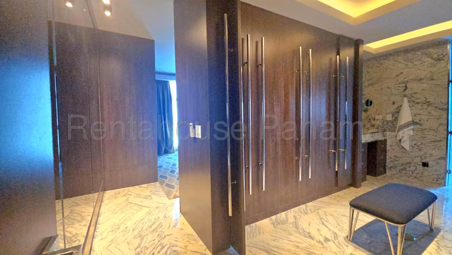 Apartamento en Alquiler en Punta Pacifica 26*8715Mfk