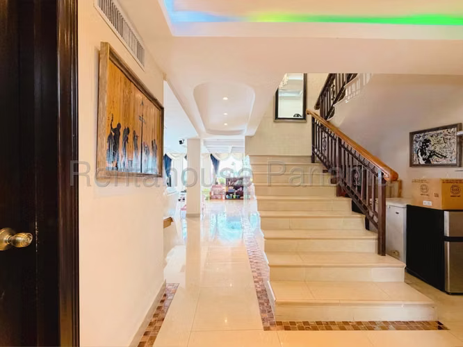Venta De Casa En Altos De Santa María KC
