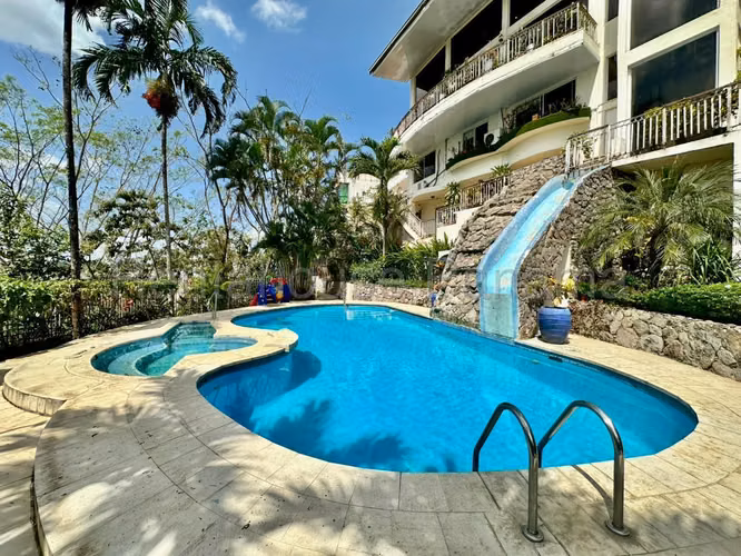Venta De Casa En Altos De Santa María KC