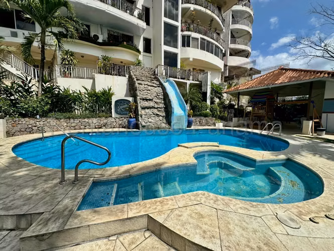 Venta De Casa En Altos De Santa María KC