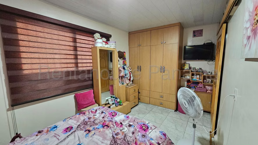 Se Vende Casa en Pueblo Nuevo MDV25-2765