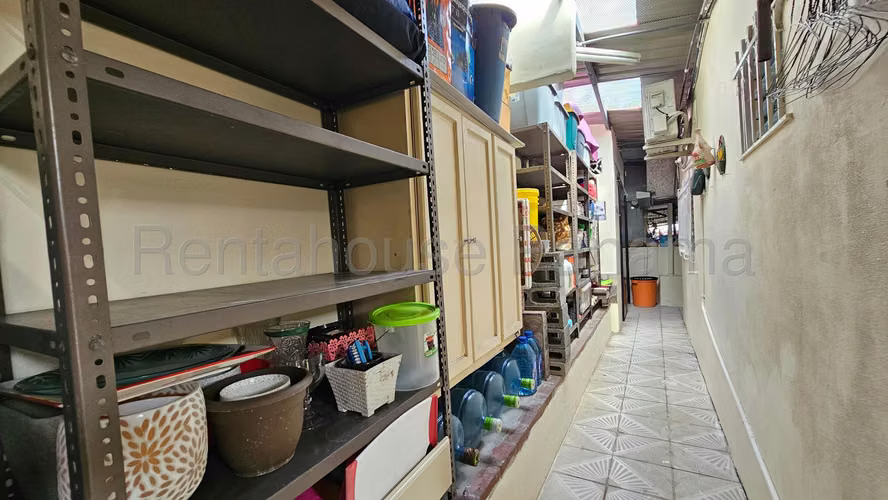 Se Vende Casa en Pueblo Nuevo MDV25-2765