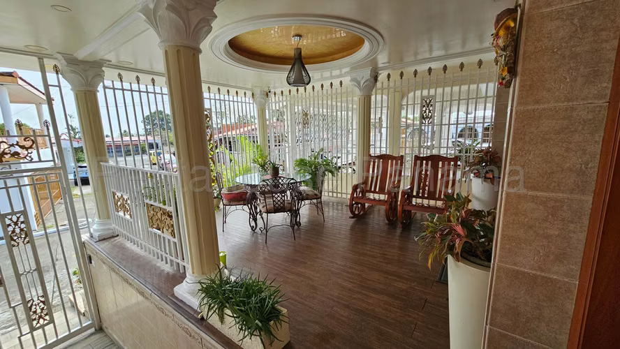 Se Vende Casa en Pueblo Nuevo MDV25-2765