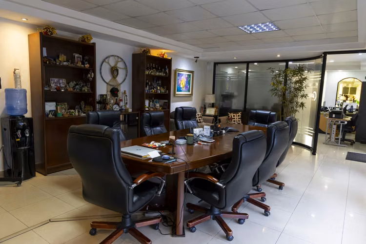  Se Vende Edificio de Uso Comercial en El Carmen