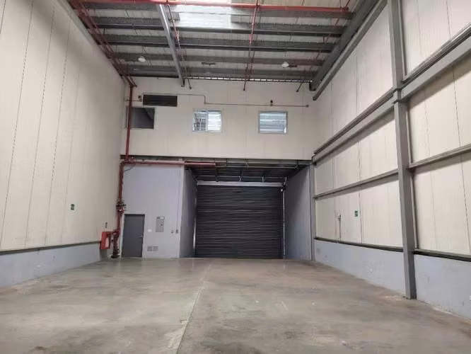 Alquiler de Ofibodega con Electricidad Trifasica