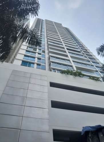Marbella vendo hermoso apartamento c9n vista al mar