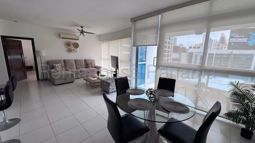 Venta de Apartamento con 100m2 en Avenida Balboa PH Grandbay Tower 26-8282SR