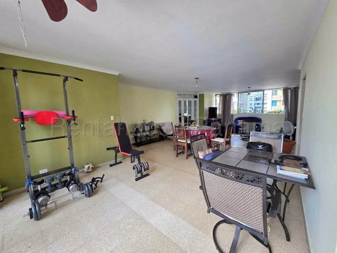 Apartamento en Venta en Marbella MPM 26-7052