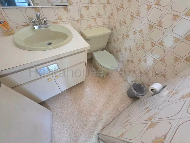 Apartamento en Venta en Marbella MPM 26-7052