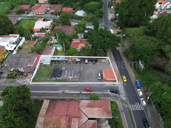 Land for sale in Villa Zaita Corner land CCO
