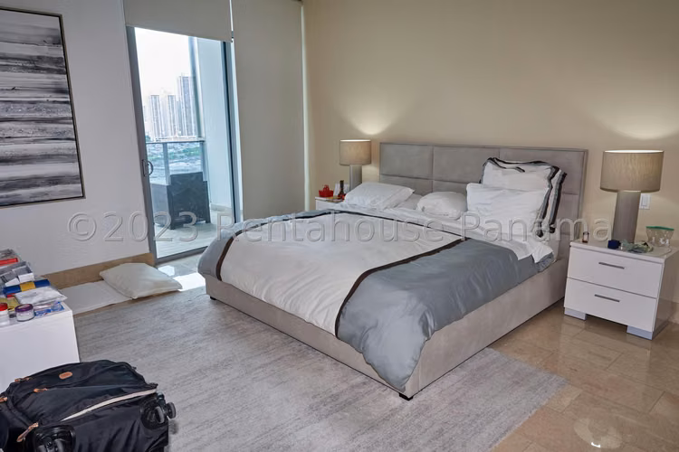 VIVA YA! EN PUNTA PACIFICA VENTA PH GRAND TOWER AMOBLADO ESM