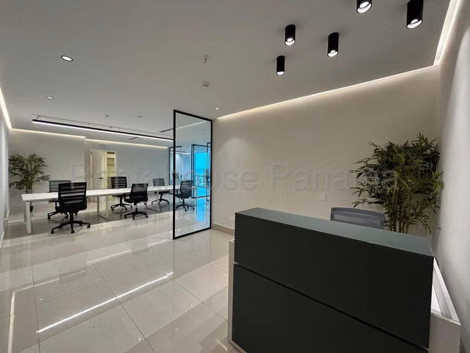 VENTA DE OFICINA EN COSTA DEL ESTE ESM