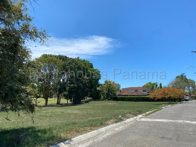 VENTA DE TERRENO EN CORONADO ESM