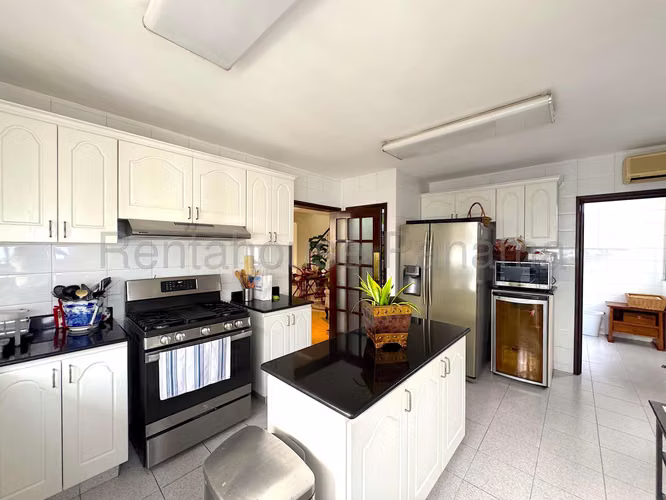 Venta de Apartamento en San Francisco Ph Plaza Real 300 Mts PD