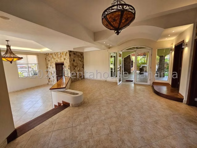 I sell house in Altos del Golf LF26-2466 Only Direct Client