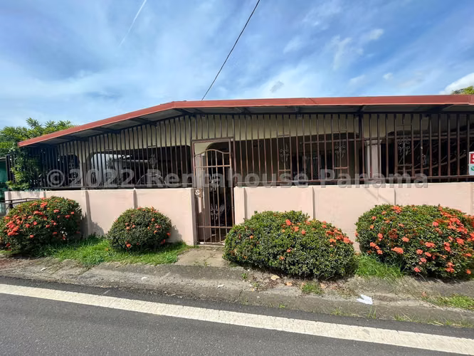 Terreno en Venta en Versalles RJ