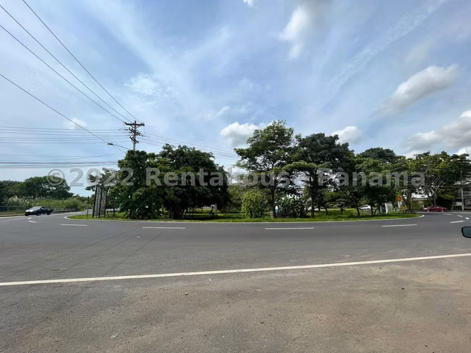 Terreno en Venta en Versalles RJ