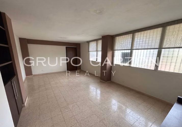 Se vende apartamento Hato Pintado (alado del Colegio IPA)