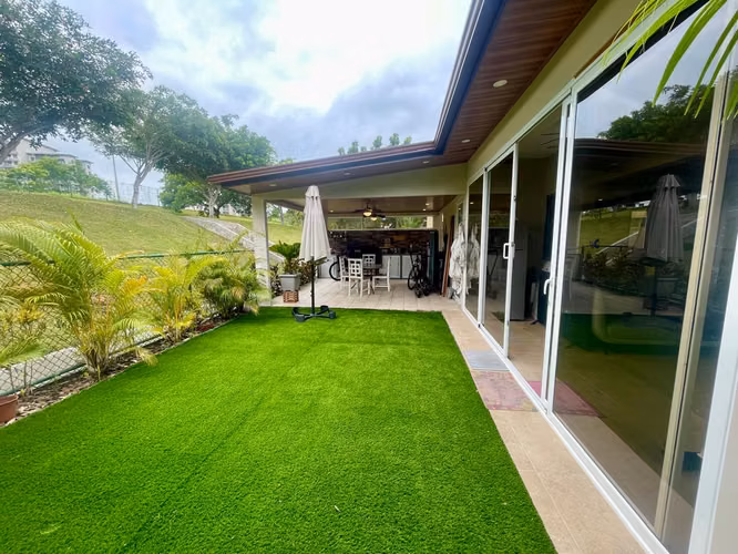HERMOSA y ACOGEDORA CASA EN PH PALMIA - PANAMÁ PACIFICO