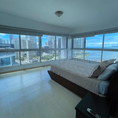 Alquiler de apartamento en Avenida Balboa AK