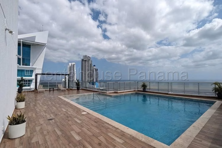 Se Vende Apartamento en Costa del Este LA26-5817